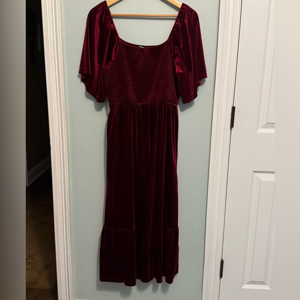Mittoshop Deep Red Velvet Maxi Dress
